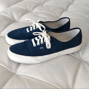 Men’s Vans Corduroy Authentic Shoes in Navy